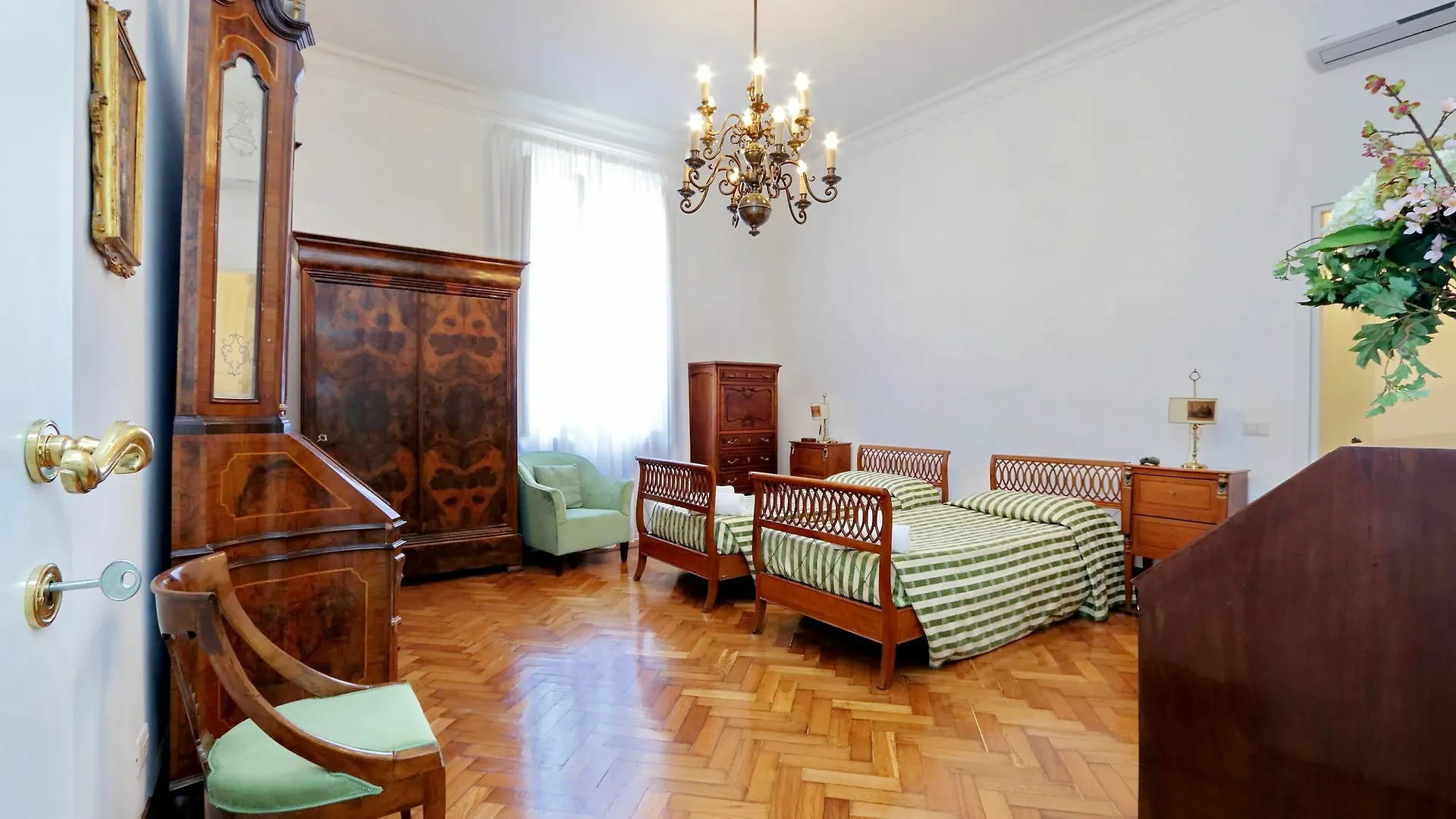 Amazing Suite Via Veneto Rome Apartment